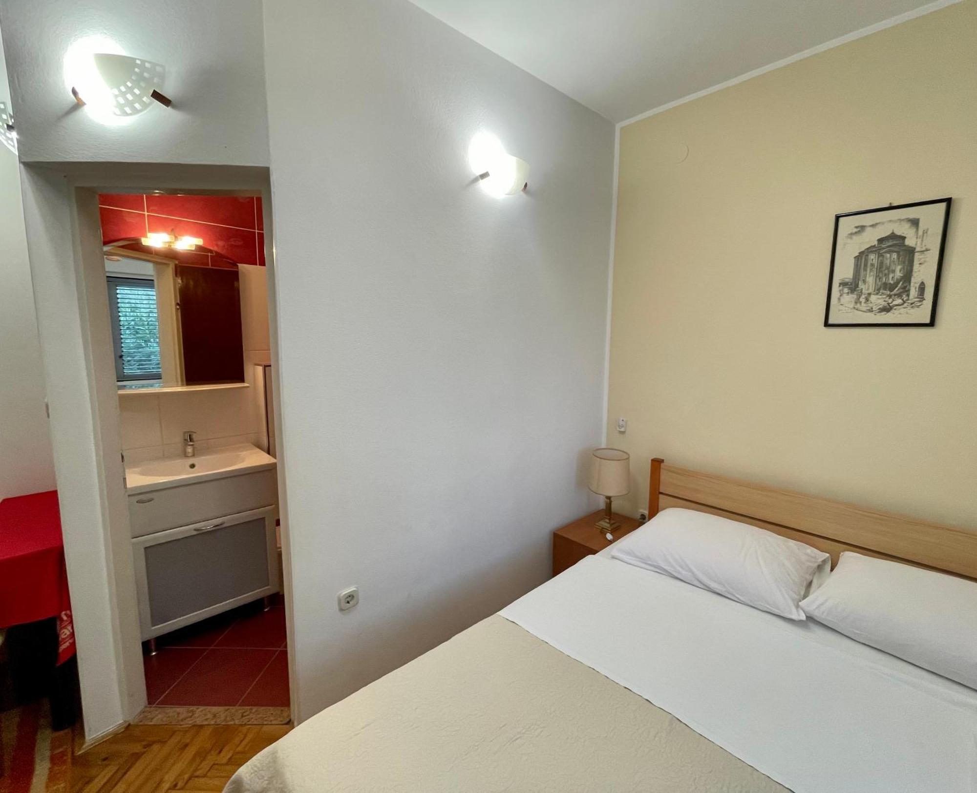 Ana Guest House นิน ภายนอก รูปภาพ