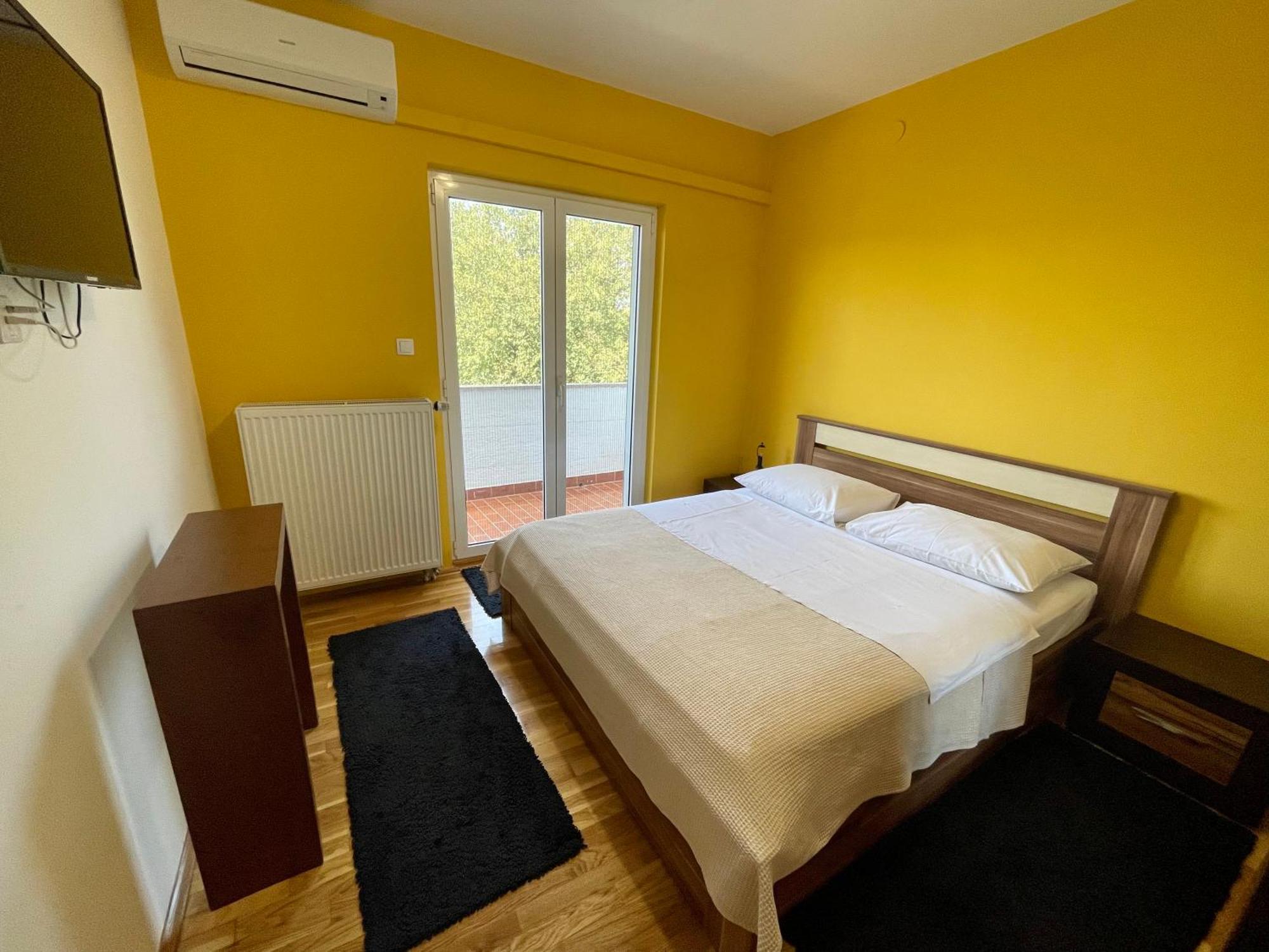 Ana Guest House นิน ภายนอก รูปภาพ